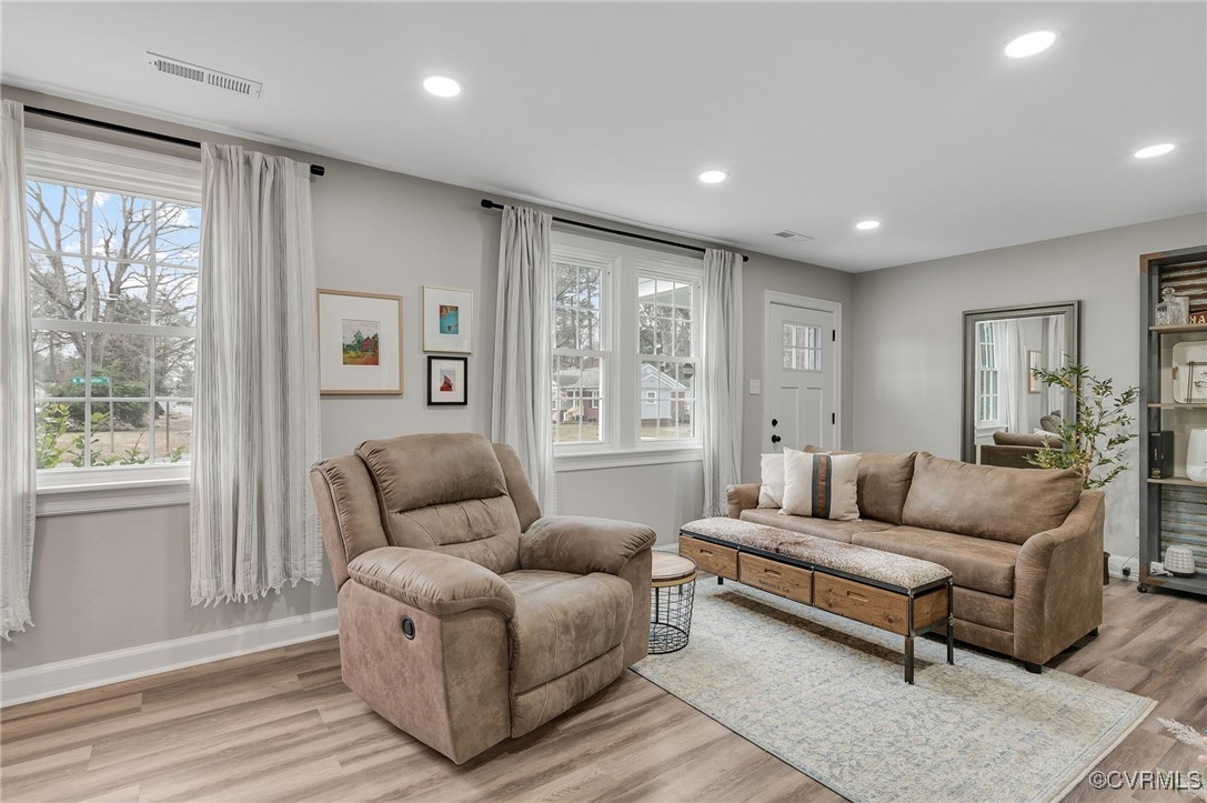 206 West McClellan Street Sandston, VA 23150 - Photo 6 of 24 a living room with furniture and a large window