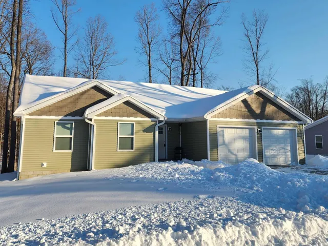 $325,000 | 44 Sherwood Lane, Bedford, IN 47421