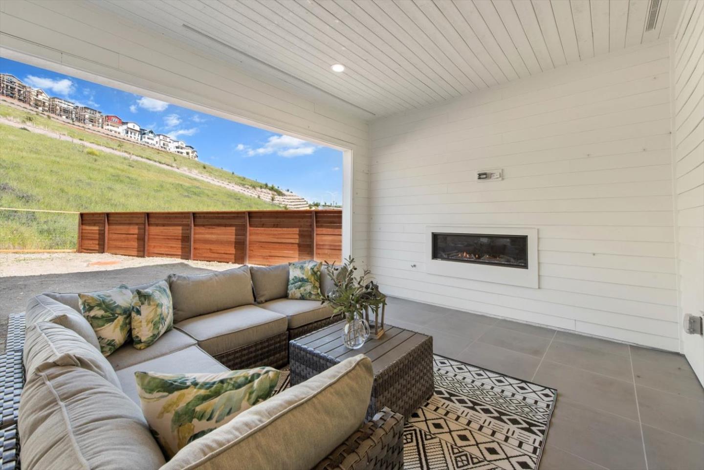 9515 Faria Preserve Parkway San Ramon, CA 94583 - Photo 71 of 84 a living room with furniture and a large window