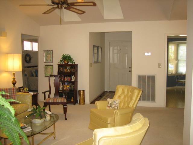 142 Hummingbird Ridge Greenville, SC 29605 - Photo 2 of 10 Gallery Image 2