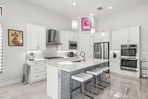 $975,000 | 9031 Leon Circle, Parkland, FL 33076