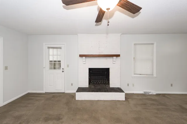 $2,200 | 305 Chessington Circle, Summerville, SC 29485