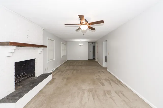 $2,200 | 305 Chessington Circle, Summerville, SC 29485