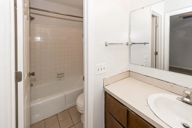 $2,200 | 305 Chessington Circle, Summerville, SC 29485