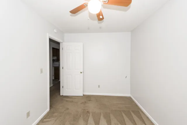 $2,200 | 305 Chessington Circle, Summerville, SC 29485