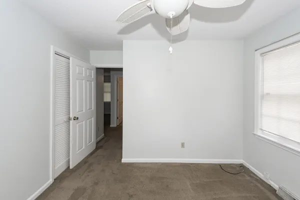 $2,200 | 305 Chessington Circle, Summerville, SC 29485