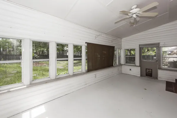 $2,200 | 305 Chessington Circle, Summerville, SC 29485
