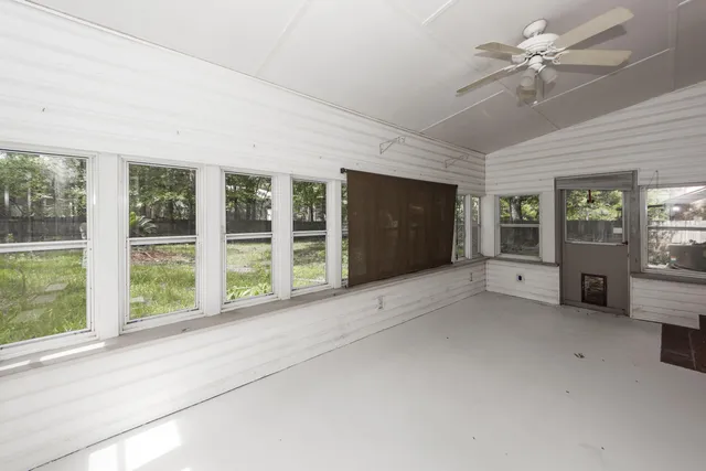 $2,200 | 305 Chessington Circle, Summerville, SC 29485