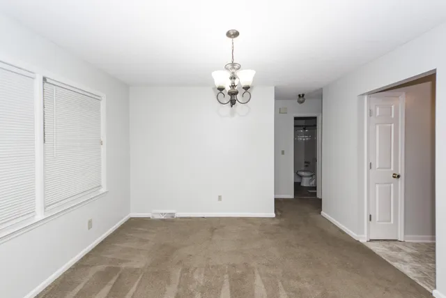 $2,200 | 305 Chessington Circle, Summerville, SC 29485