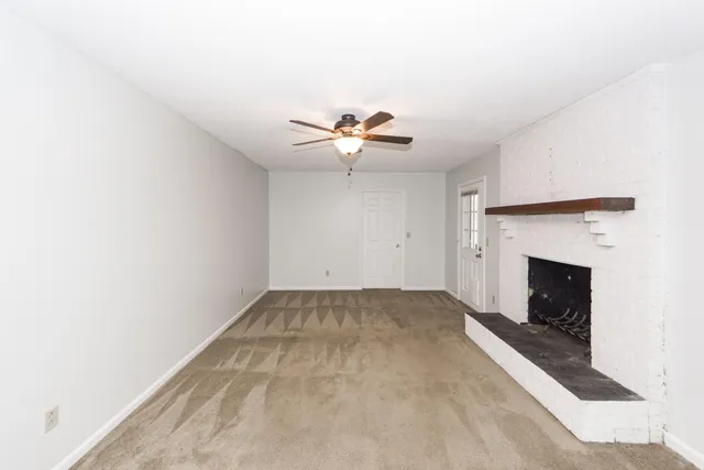 $2,200 | 305 Chessington Circle, Summerville, SC 29485