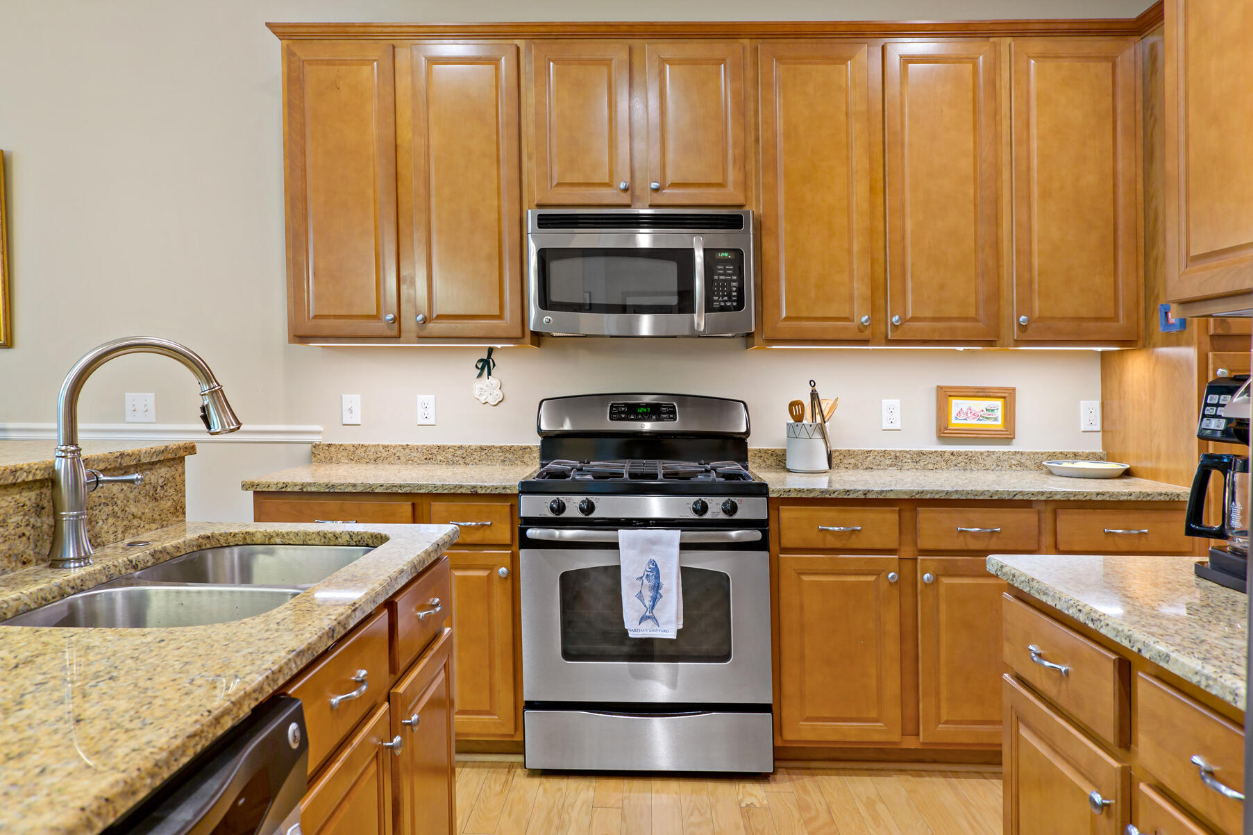 23 Sea Spray Avenue Mashpee, MA 02649 - Photo 13 of 56 Kitchen
