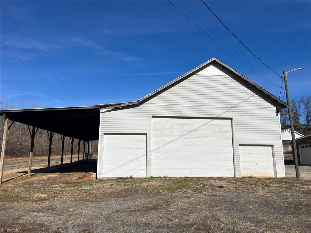 2914 Red Brush Road Mount Airy, NC 27030 - Photo 9 of 20 Gallery Image 9