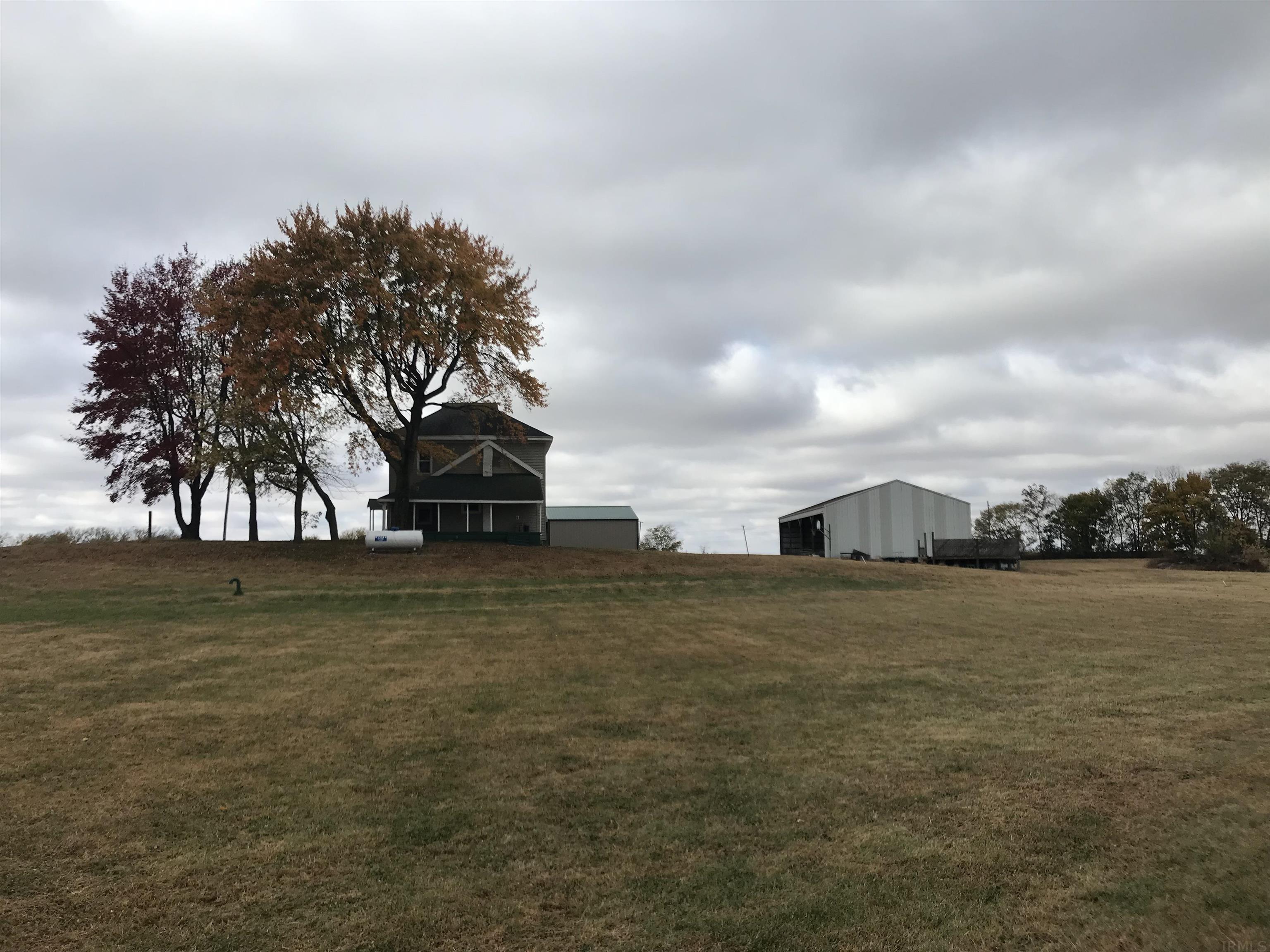 6533 South Bridge Road Vincennes, IN 47591 - Photo 1 of 20