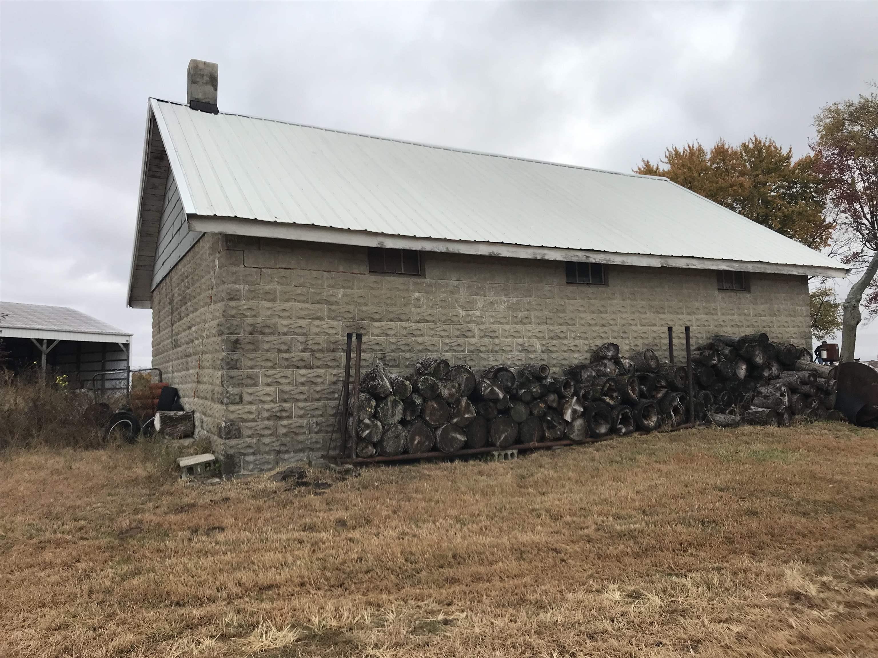 6533 South Bridge Road Vincennes, IN 47591 - Photo 6 of 20