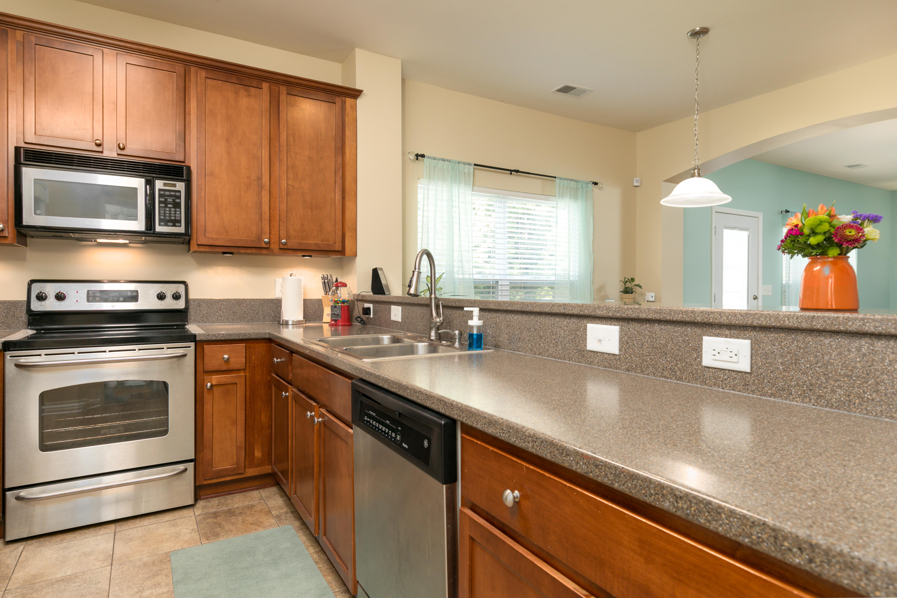 238 Westbrooke Road Summerville, SC 29486 - Photo 12 of 35 Kitchen view