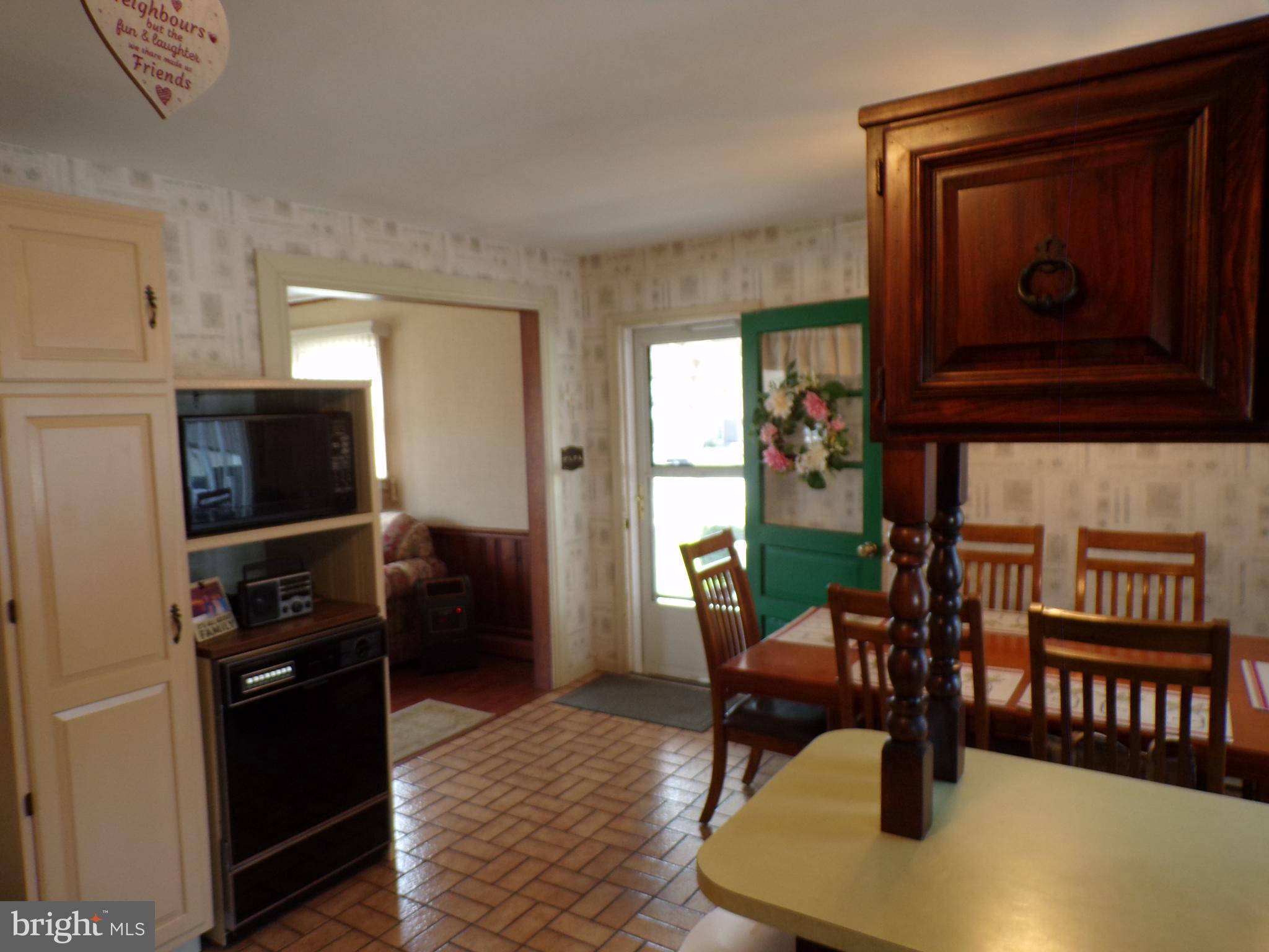 1417 Margaret Street Reading, PA 19605 - Photo 8 of 38