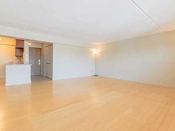 $4,200 | 108 Peterborough Street, Unit 5E, Boston, MA 02215