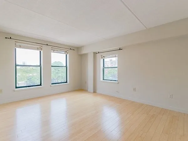 $4,200 | 108 Peterborough Street, Unit 5E, Boston, MA 02215