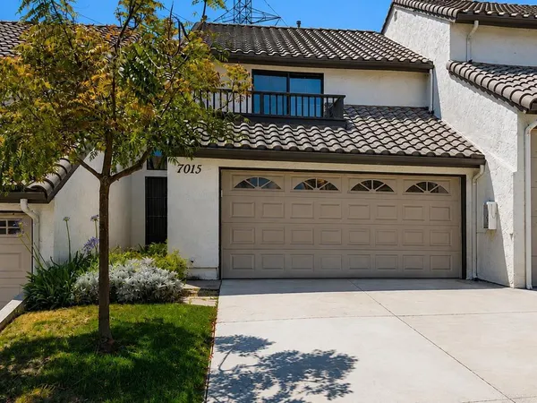 $880,000 | 7015 Goldenrod Way, Carlsbad, CA 92011