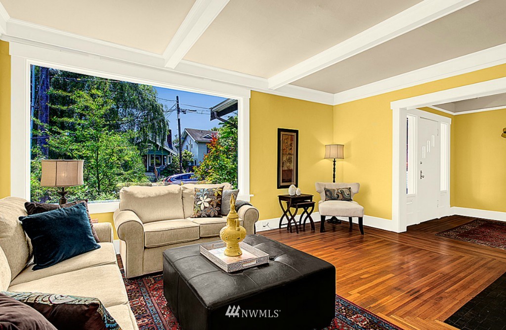 912 North 49th Street Seattle, WA 98103 - Photo 2 of 15 Gallery Image 2