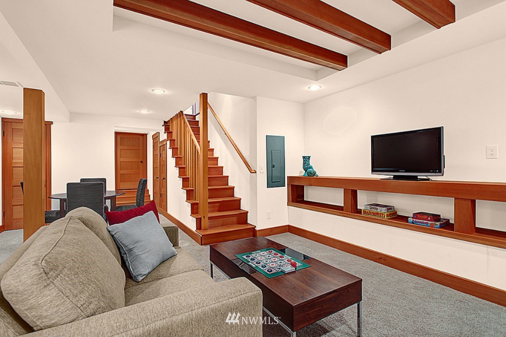 912 North 49th Street Seattle, WA 98103 - Photo 12 of 15 Gallery Image 12
