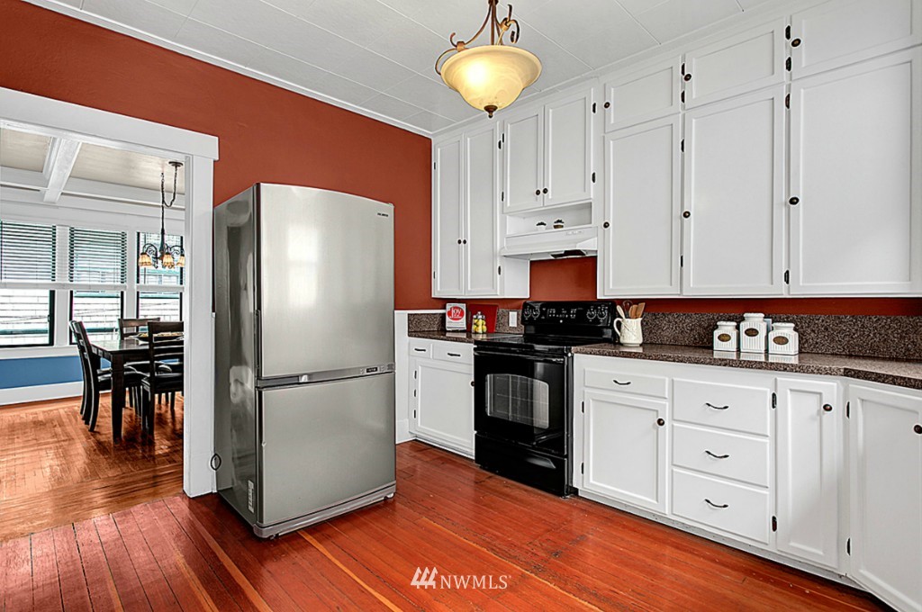 912 North 49th Street Seattle, WA 98103 - Photo 5 of 15 Gallery Image 5