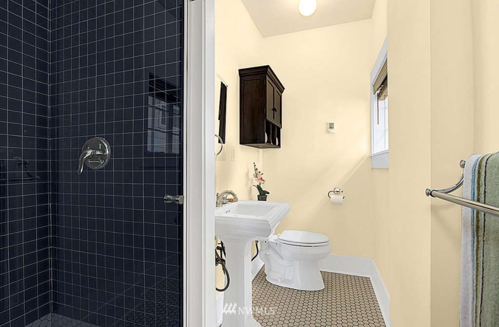 912 North 49th Street Seattle, WA 98103 - Photo 8 of 15 Gallery Image 8