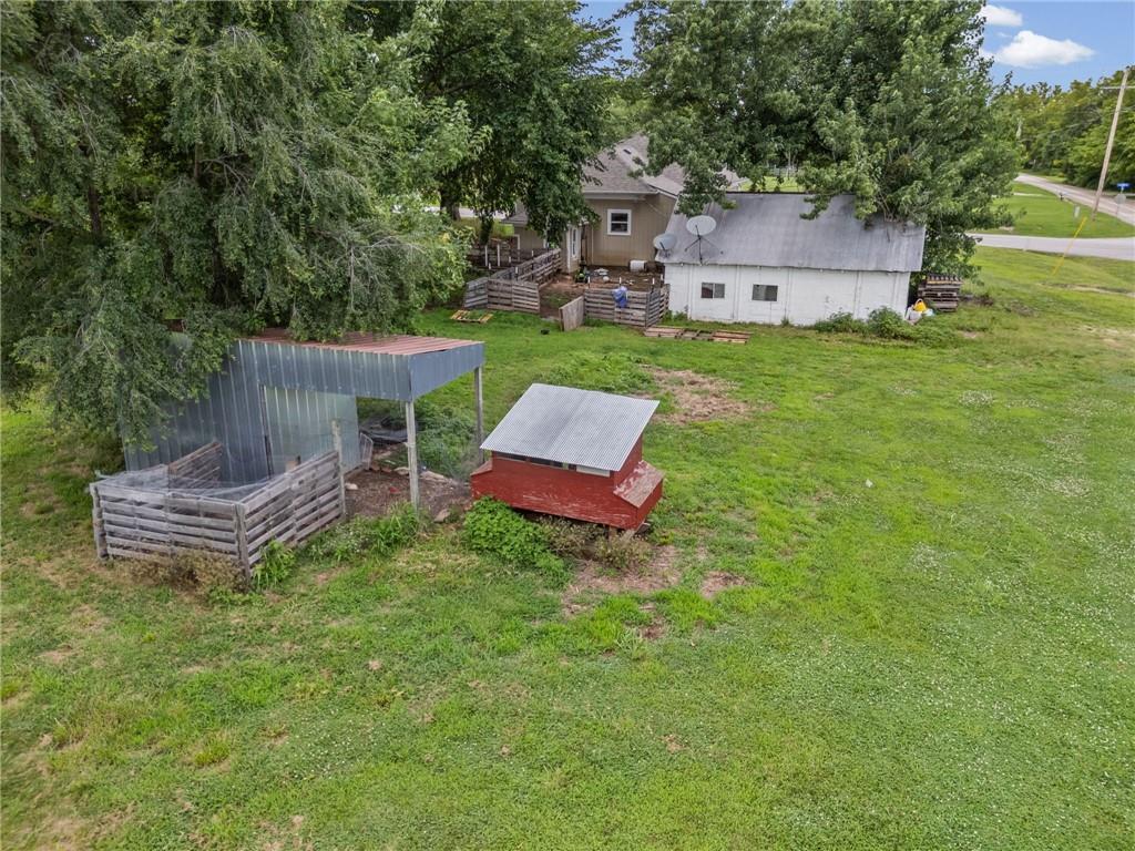 32473 Northeast Norton Road Garnett, KS 66032 - Photo 33 of 44