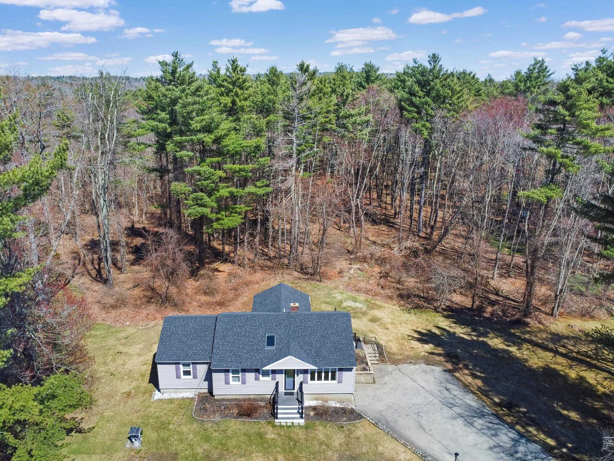 358 East Road Hampstead, NH 03841 - Photo 4 of 28 Gallery Image 4