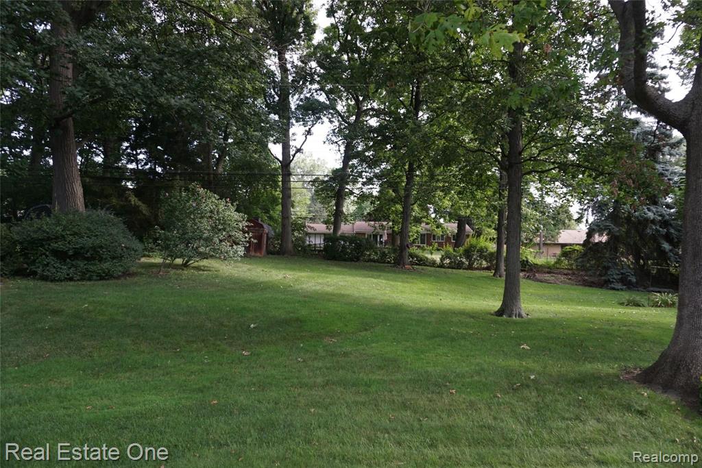 200 Windsor Road Rochester Hills, MI 48307 - Photo 4 of 25