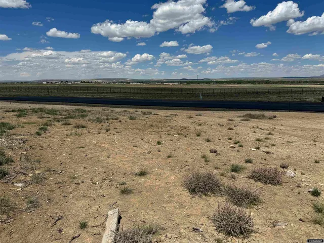 $59,640 | 237 Airport Avenue, Saratoga, WY 82331