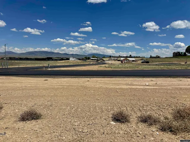 $59,640 | 237 Airport Avenue, Saratoga, WY 82331