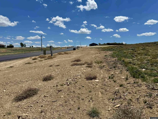 $59,640 | 237 Airport Avenue, Saratoga, WY 82331