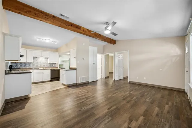 $1,500 | 18350 Farm To Market 47, Unit 1, Wills Point, TX 75169