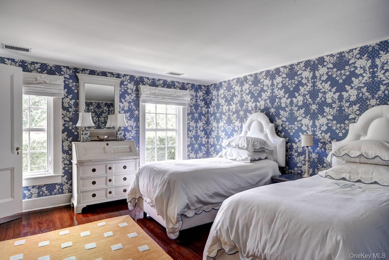 10 Jones Road East Hampton, NY 11937 - Photo 19 of 41