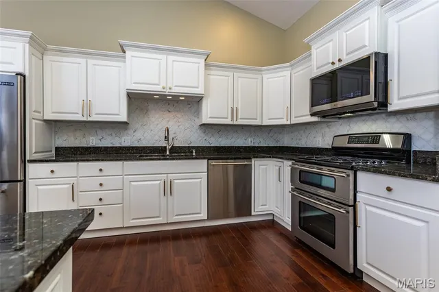 $365,000 | 406 Celesta Street, Godfrey, IL 62035