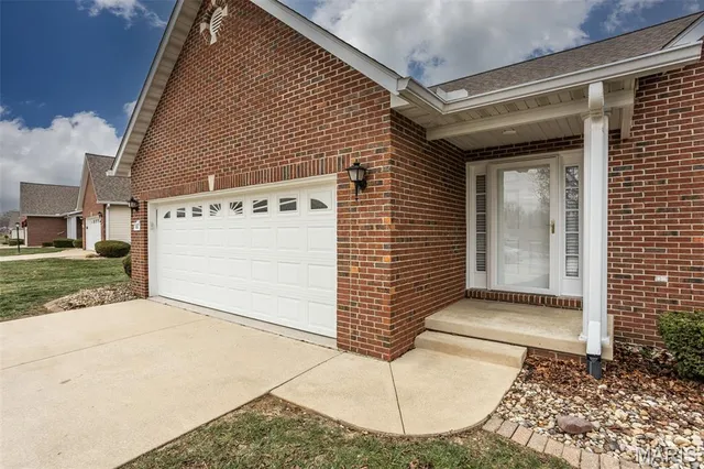 $365,000 | 406 Celesta Street, Godfrey, IL 62035