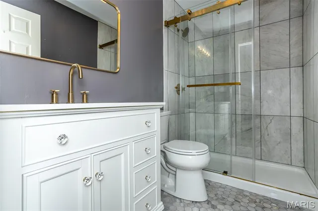 $365,000 | 406 Celesta Street, Godfrey, IL 62035