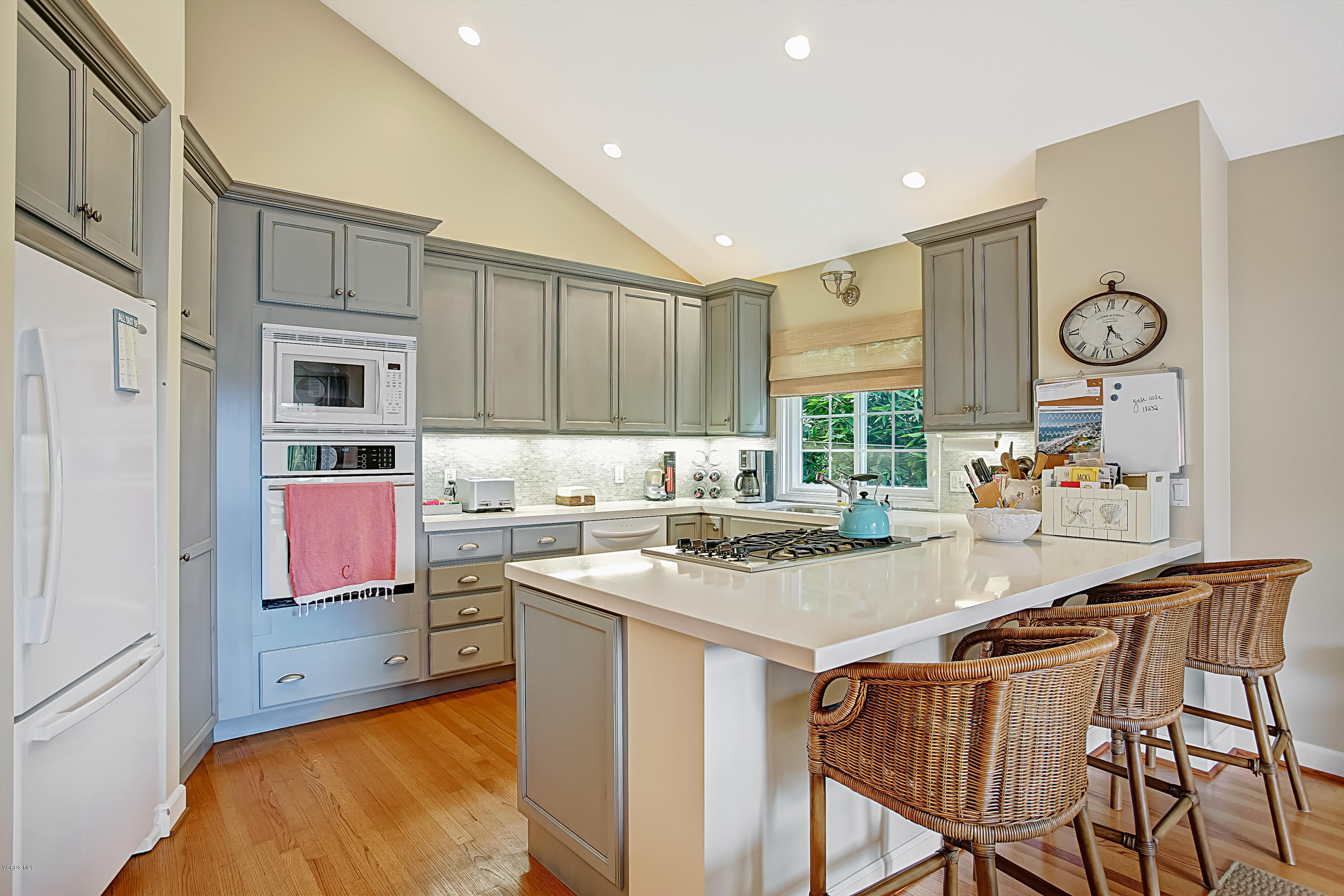 3 Rincon Point Lane Carpinteria, CA 93013 - Photo 8 of 18 005