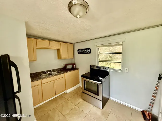 $850 | 2719 Fairfax Street, Unit 1, Jacksonville, FL 32209