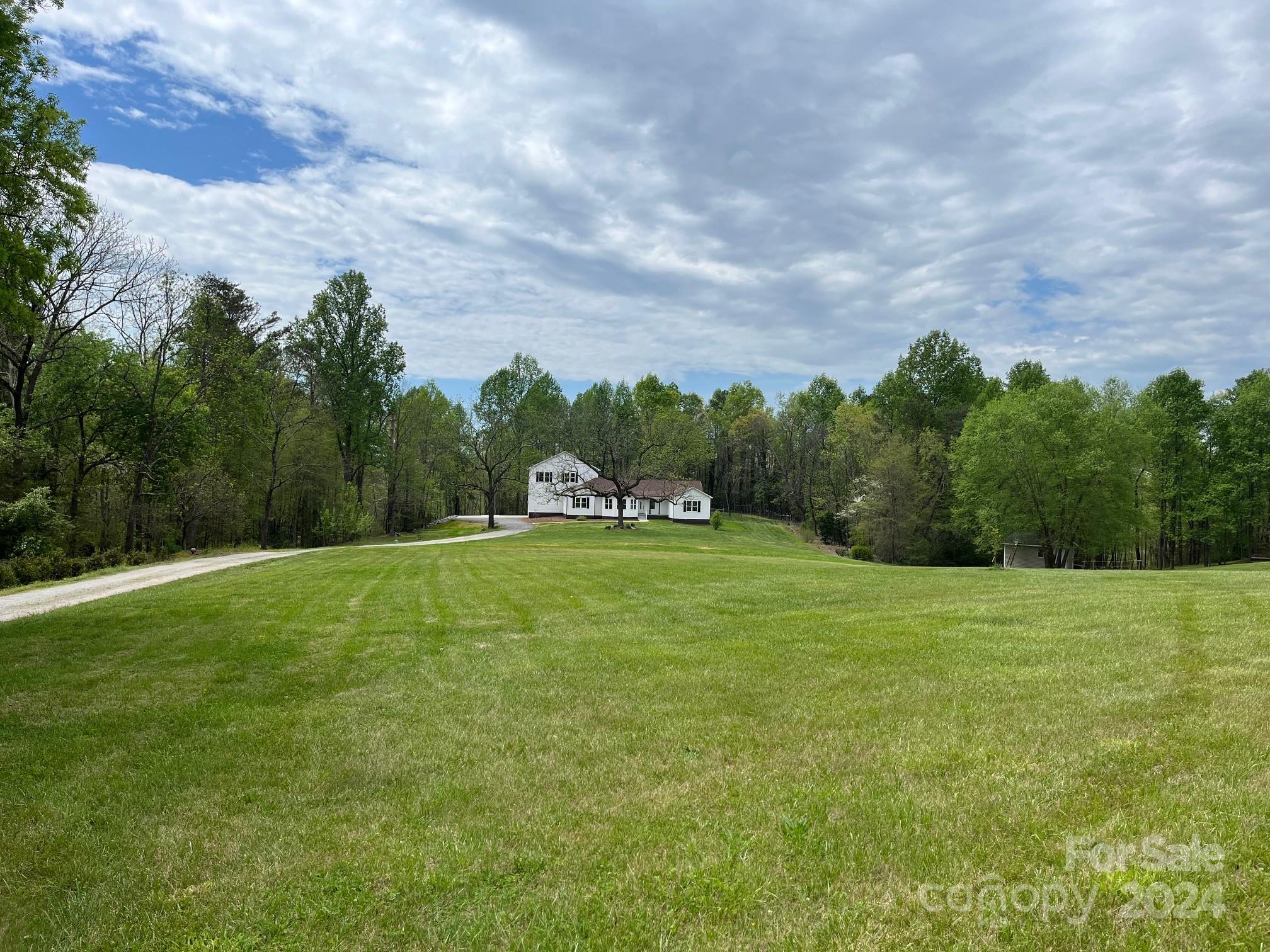1125 Bethlehem School Road Hickory, NC 28601 - Photo 4 of 39