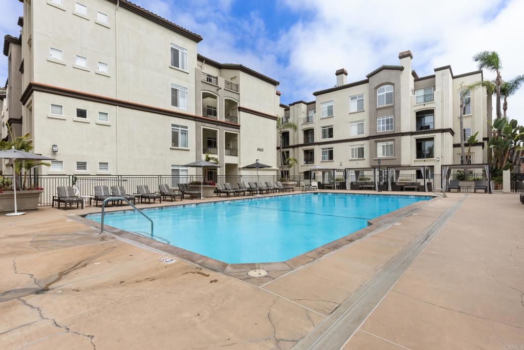 9237 Regents Road, Unit K218 La Jolla, CA 92037 - Photo 7 of 32 Community Pool