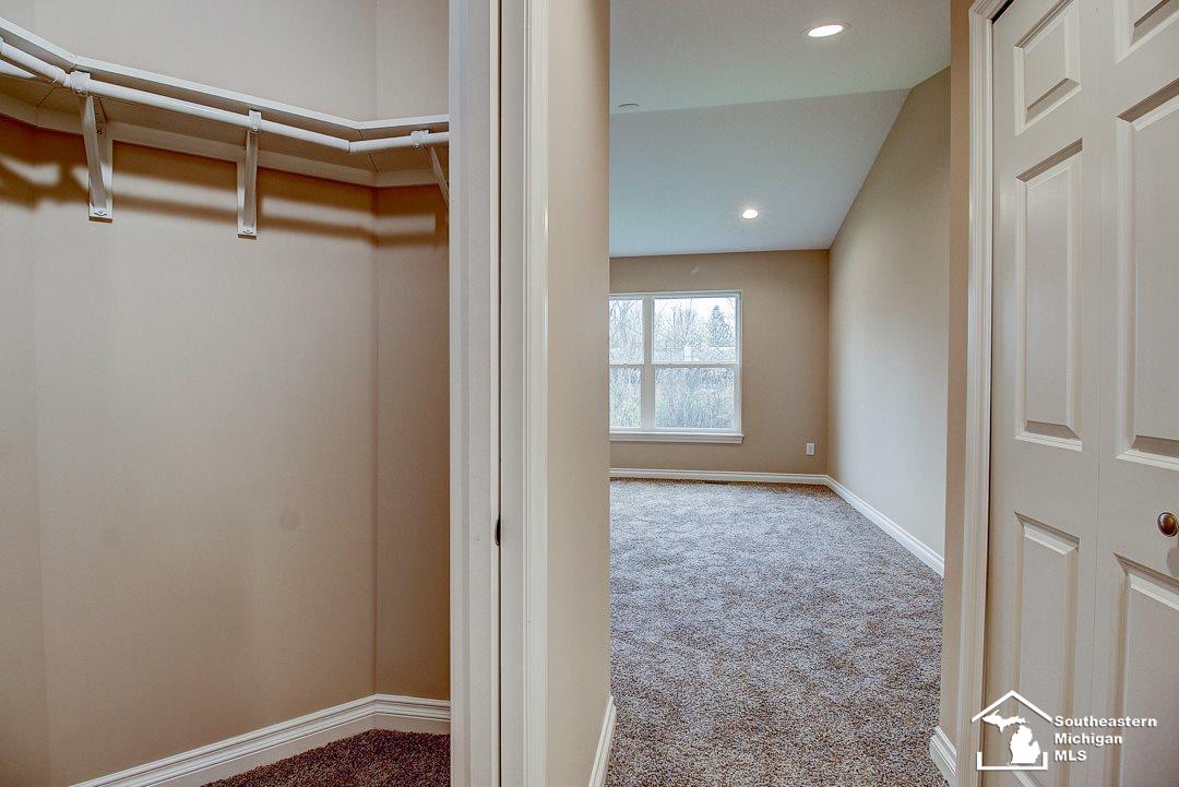 772 Sarah Milan, MI 48160 - Photo 17 of 38 50011908-16.JPG