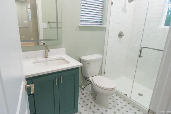 $1,200 | 114 Glenwood Court, Unit 2, San Antonio, TX 78210