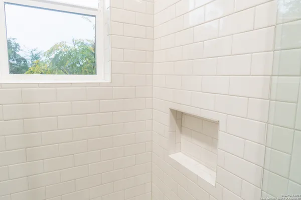 $1,200 | 114 Glenwood Court, Unit 2, San Antonio, TX 78210