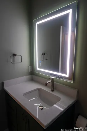 $1,200 | 114 Glenwood Court, Unit 2, San Antonio, TX 78210