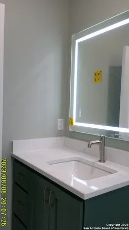 $1,200 | 114 Glenwood Court, Unit 2, San Antonio, TX 78210