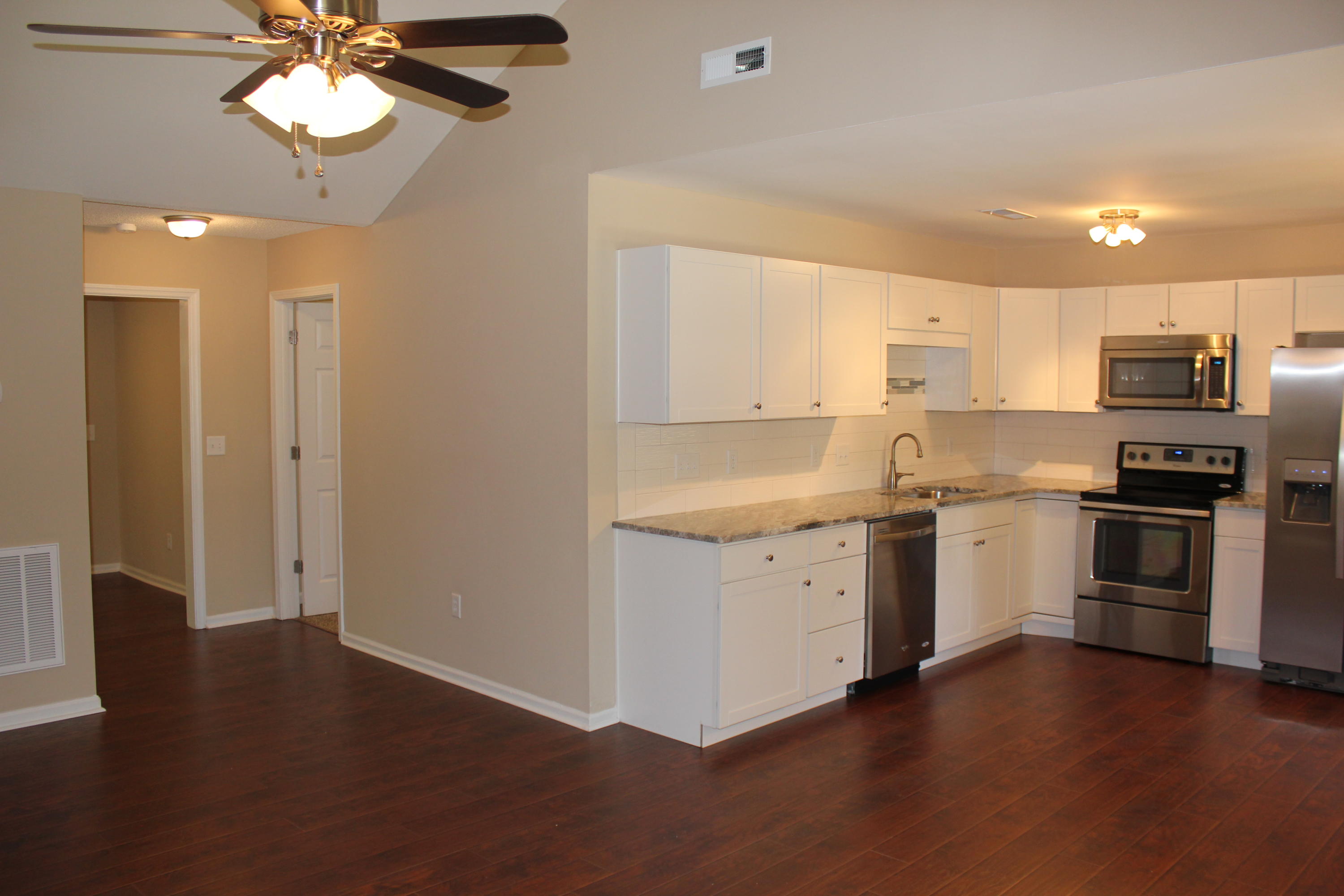 305 Kingbird Road Ladson, SC 29456 - Photo 5 of 21 IMG_5314