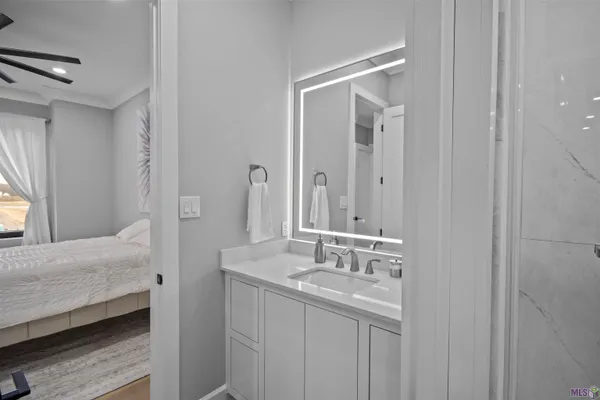 $1,300,000 | 15301 Joor Road, Zachary, LA 70791