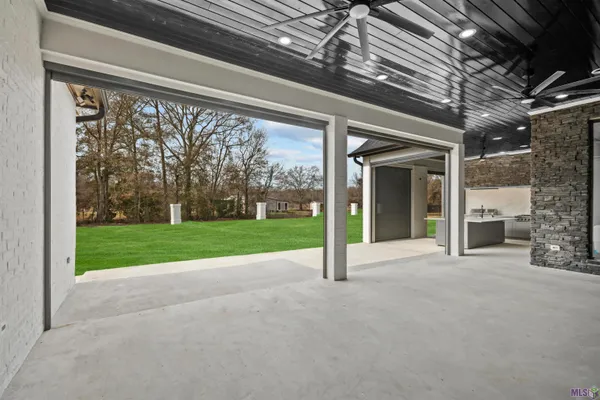 $1,300,000 | 15301 Joor Road, Zachary, LA 70791